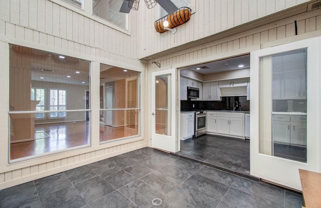 5230 Woodlawn Place 11, Bellaire, TX 77401