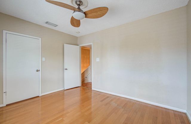 5230 Woodlawn Place 11, Bellaire, TX 77401