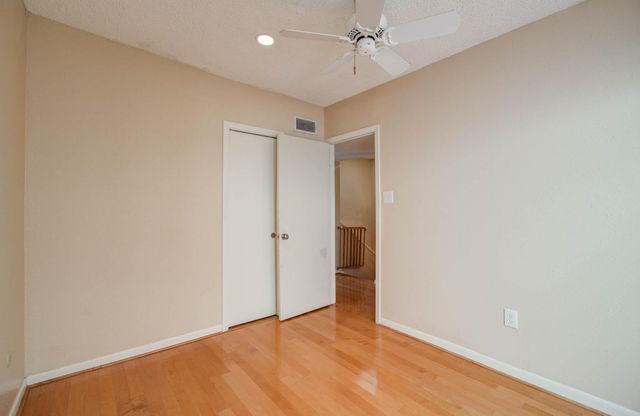 5230 Woodlawn Place 11, Bellaire, TX 77401