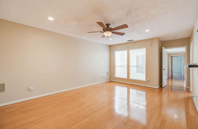 5230 Woodlawn Place 11, Bellaire, TX 77401