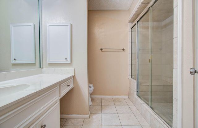 5230 Woodlawn Place 11, Bellaire, TX 77401