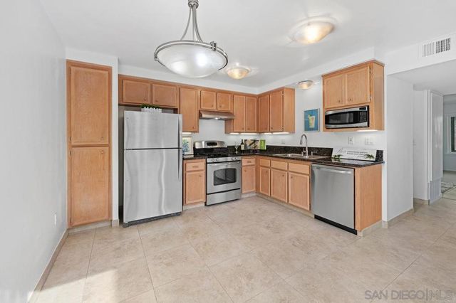 10865 MACOUBA PLACE, San Diego, CA 92124