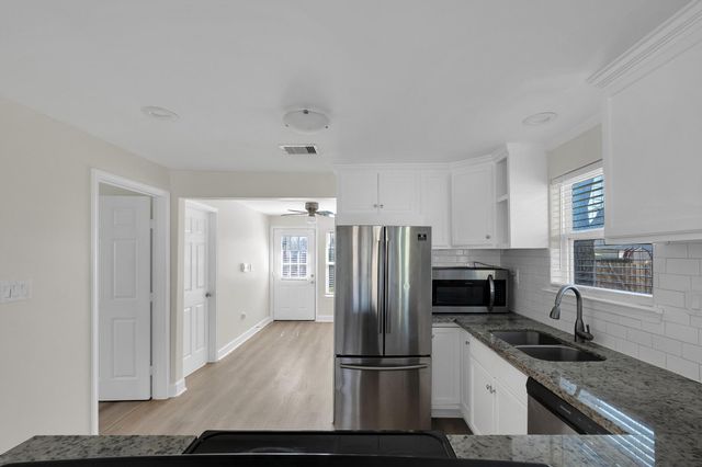 632 E 38th Street, Houston, TX 77022