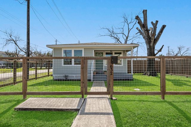 632 E 38th Street, Houston, TX 77022
