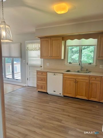 129 Oldham Avenue, Waterbury, CT 06705