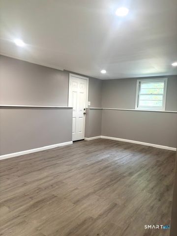129 Oldham Avenue, Waterbury, CT 06705