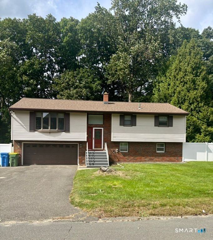 129 Oldham Avenue, Waterbury, CT 06705