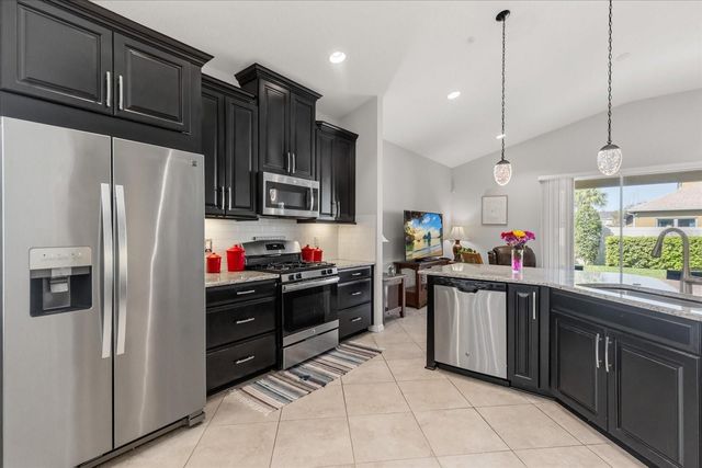 9244 BELLA VITA CIRCLE, Land O Lakes, FL 34637