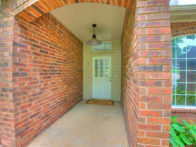 2617 Brixton Road, Edmond, OK 73034