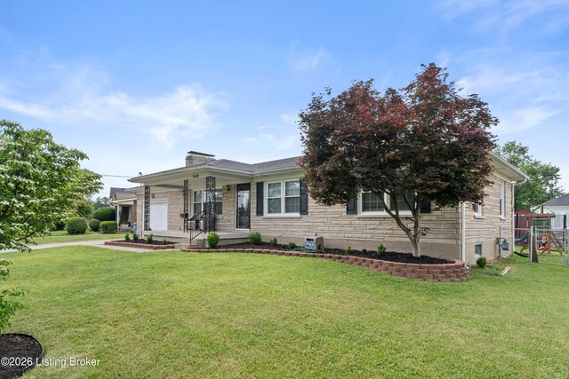 7028 Uranus Dr, Louisville, KY 40258