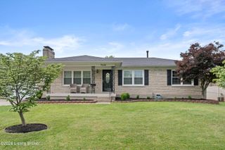 7028 Uranus Dr, Louisville, KY 40258