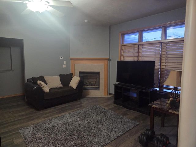 215 THEUNIS DRIVE, Wrightstown, WI 54180