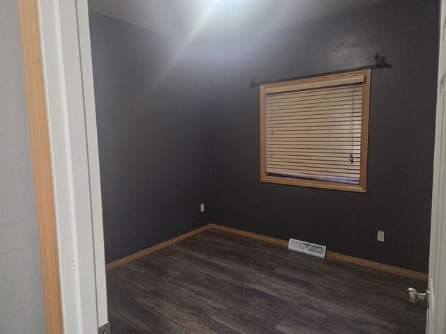 215 THEUNIS DRIVE, Wrightstown, WI 54180