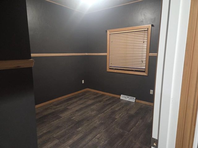 215 THEUNIS DRIVE, Wrightstown, WI 54180