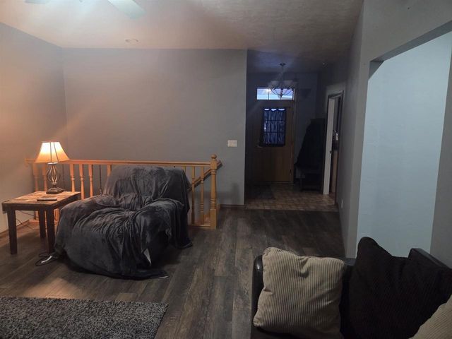 215 THEUNIS DRIVE, Wrightstown, WI 54180