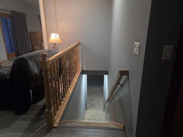 215 THEUNIS DRIVE, Wrightstown, WI 54180