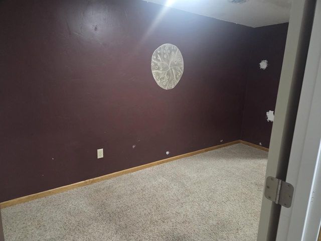 215 THEUNIS DRIVE, Wrightstown, WI 54180