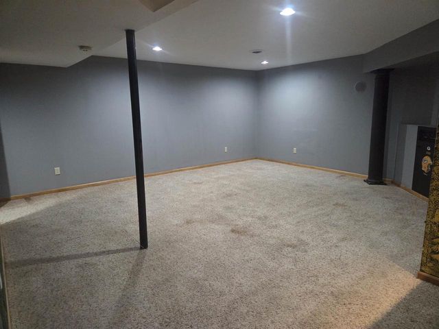 215 THEUNIS DRIVE, Wrightstown, WI 54180