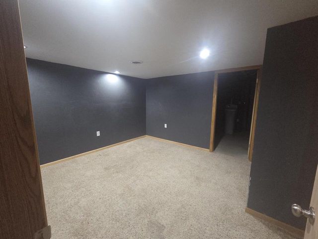 215 THEUNIS DRIVE, Wrightstown, WI 54180