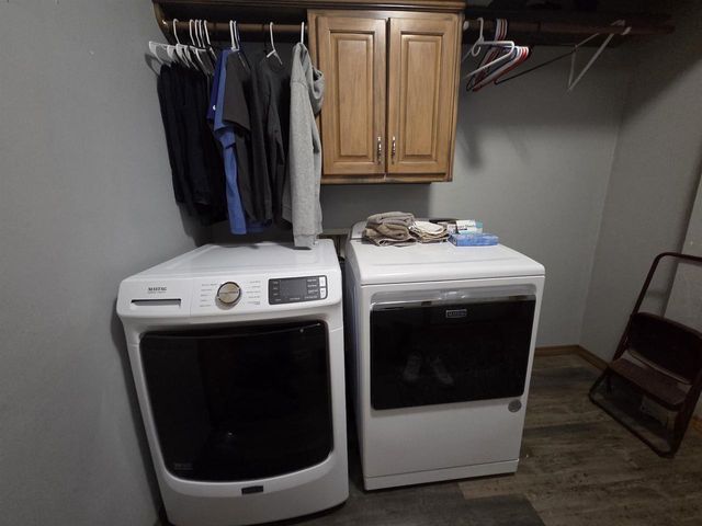 215 THEUNIS DRIVE, Wrightstown, WI 54180