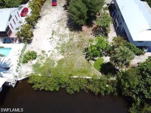 3200 Stabile RD, St. James City, FL 33956