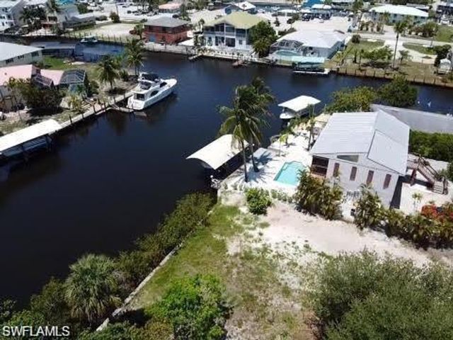 3200 Stabile RD, St. James City, FL 33956