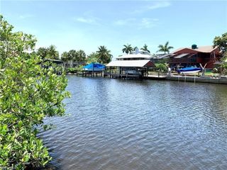 3200 Stabile RD, St. James City, FL 33956