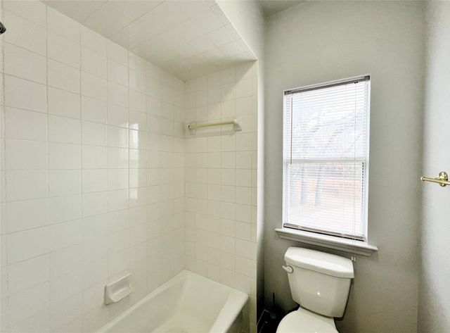 2116 Clear Lake Road, Weatherford, TX 76087