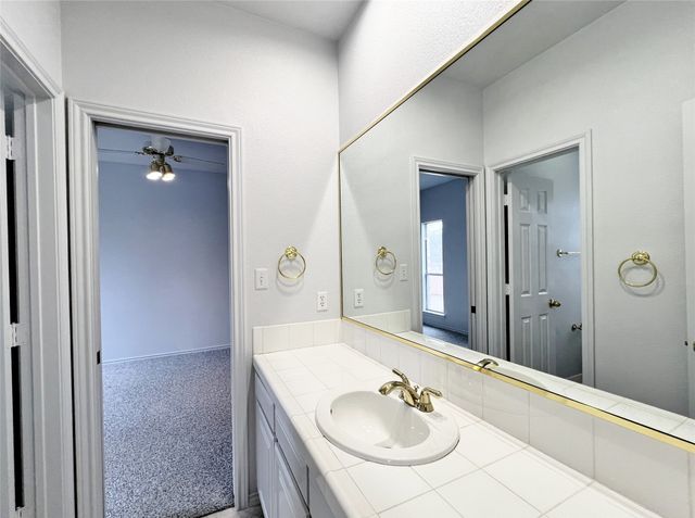 2116 Clear Lake Road, Weatherford, TX 76087