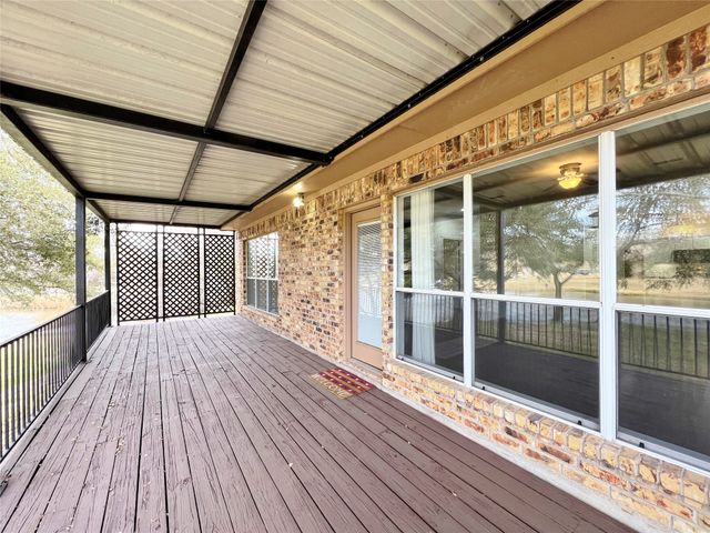 2116 Clear Lake Road, Weatherford, TX 76087