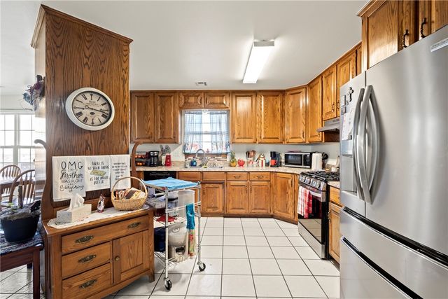 1651 W Highway 12, Gentry, AR 72734