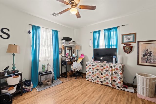 1651 W Highway 12, Gentry, AR 72734