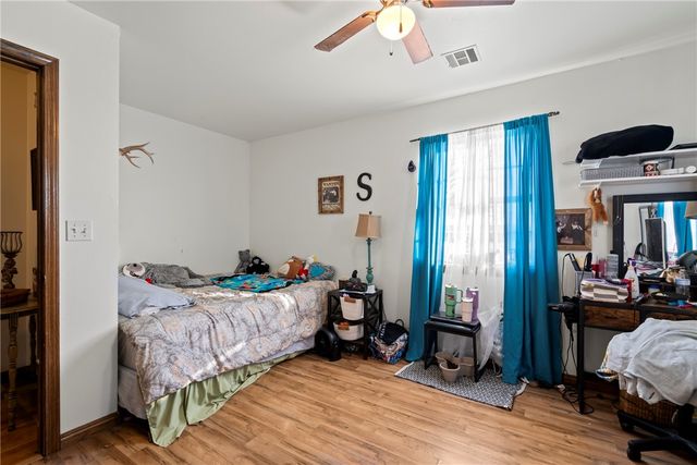 1651 W Highway 12, Gentry, AR 72734