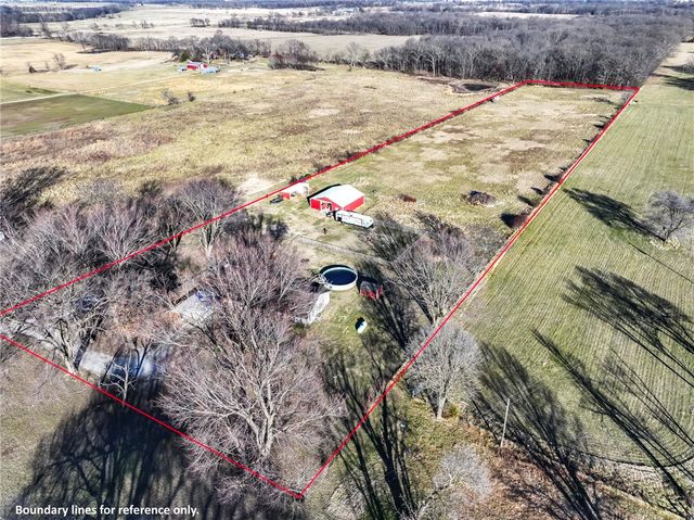 1651 W Highway 12, Gentry, AR 72734