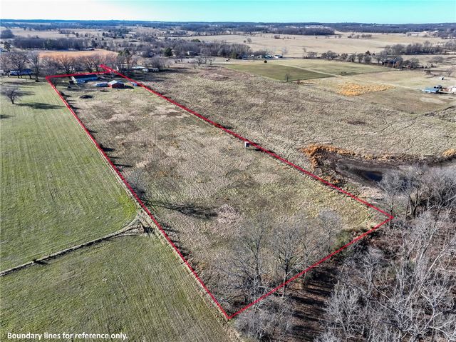 1651 W Highway 12, Gentry, AR 72734