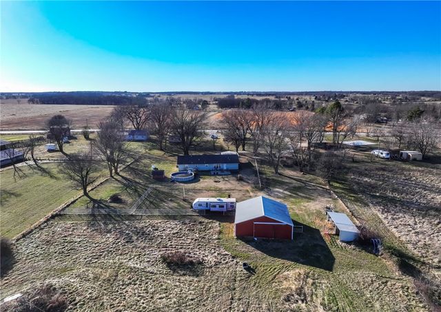 1651 W Highway 12, Gentry, AR 72734
