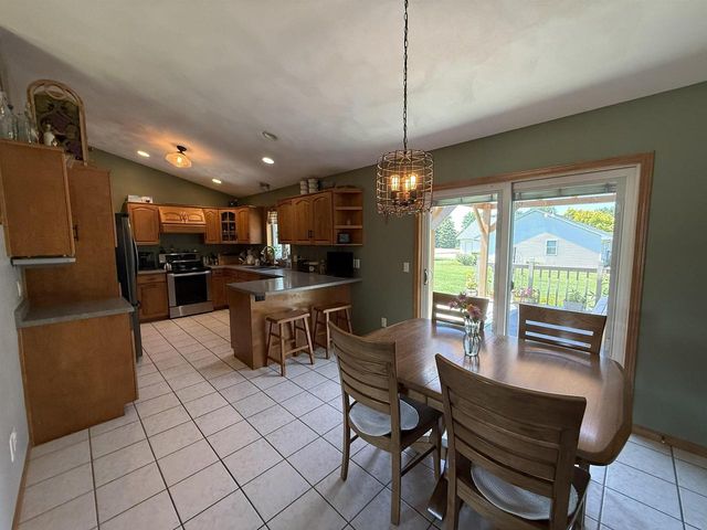 420 LONGWOOD LANE, Wrightstown, WI 54180