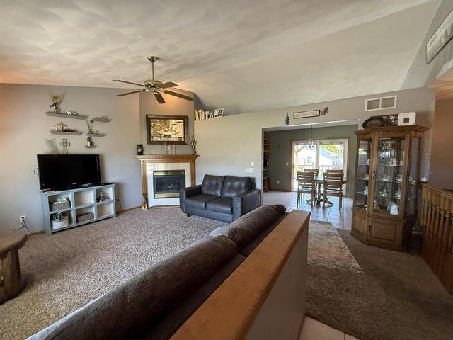 420 LONGWOOD LANE, Wrightstown, WI 54180
