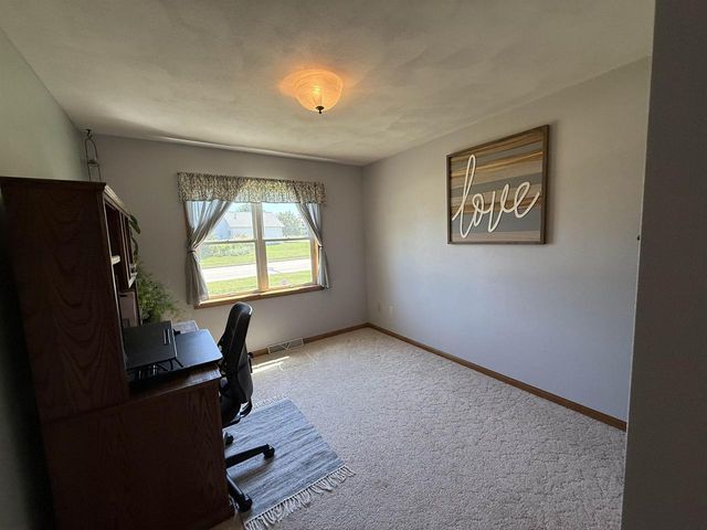 420 LONGWOOD LANE, Wrightstown, WI 54180