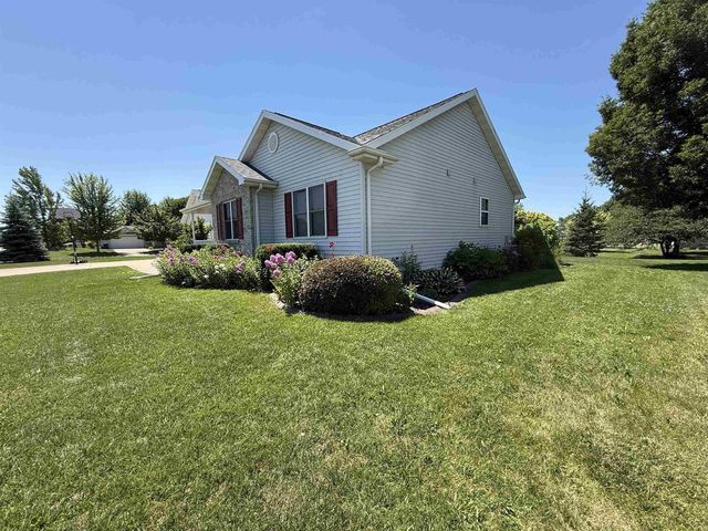 420 LONGWOOD LANE, Wrightstown, WI 54180