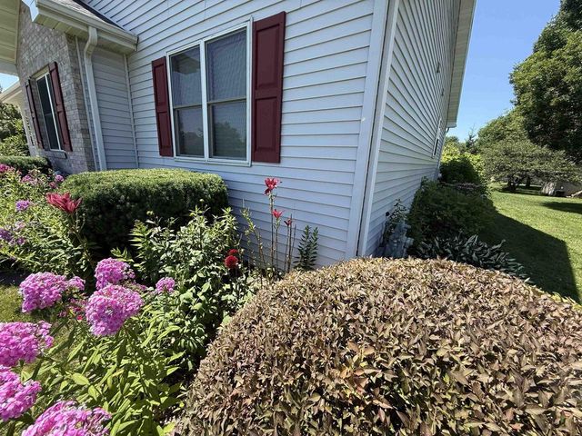 420 LONGWOOD LANE, Wrightstown, WI 54180