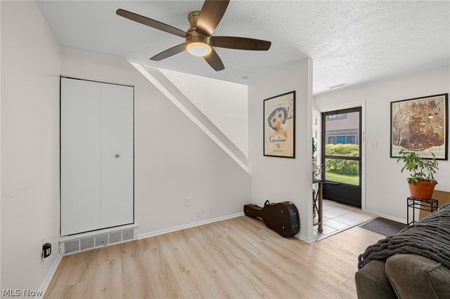 26653 Lake Of The Falls Boulevard, Olmsted Falls, OH 44138