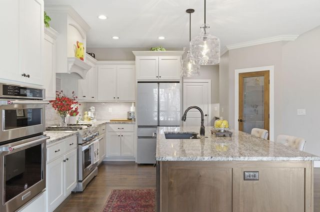 2274 Alcey Way, Nixa, MO 65714