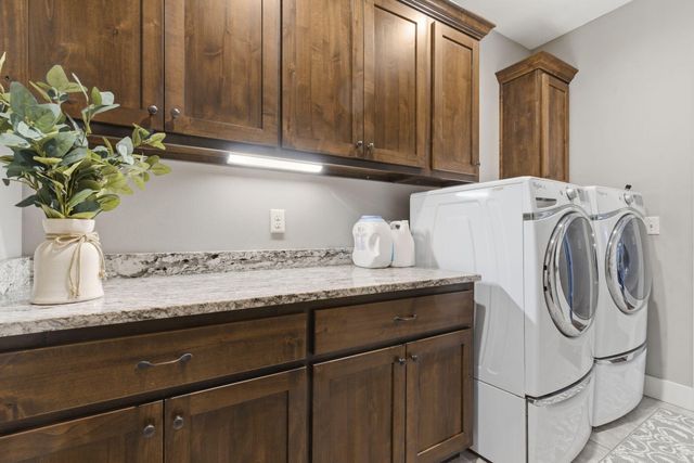 2274 Alcey Way, Nixa, MO 65714