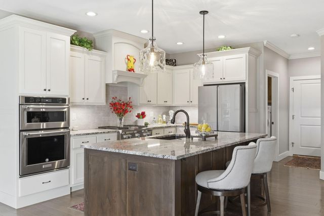 2274 Alcey Way, Nixa, MO 65714