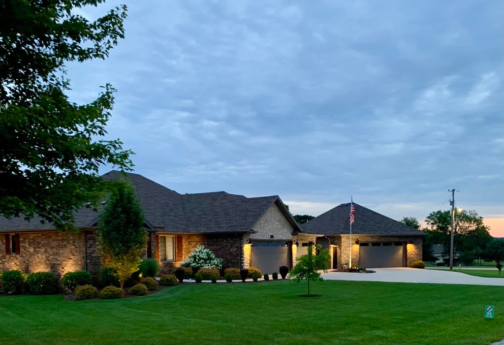 2274 Alcey Way, Nixa, MO 65714