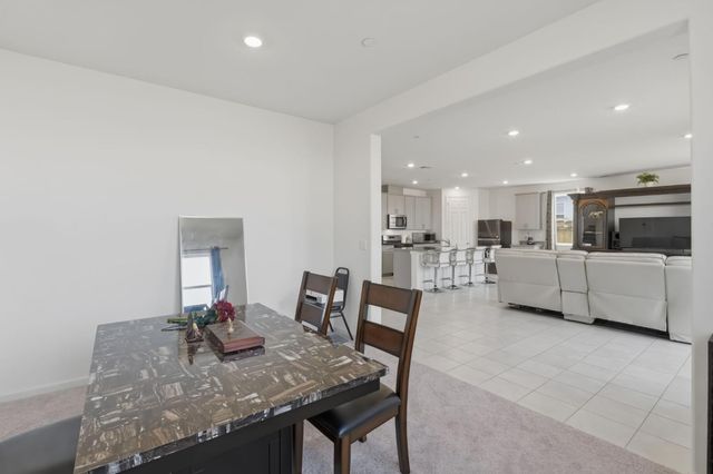 3562 E San Marino Avenue, Clovis, CA 93619