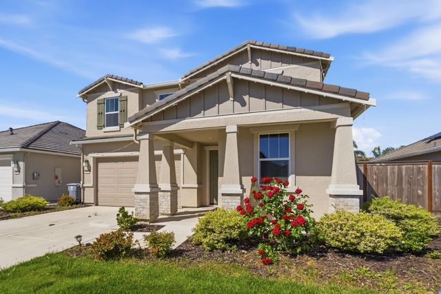 3562 E San Marino Avenue, Clovis, CA 93619