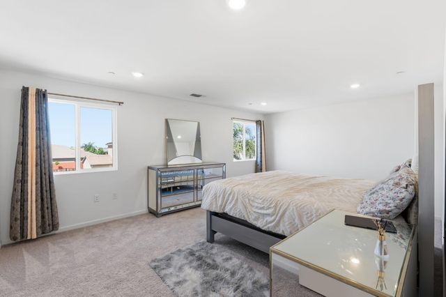 3562 E San Marino Avenue, Clovis, CA 93619