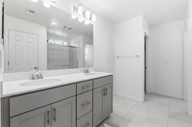 3562 E San Marino Avenue, Clovis, CA 93619